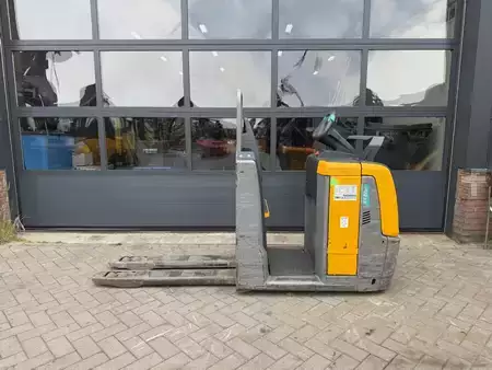 Stapelaars met staplatform  Jungheinrich ECE220 (5)