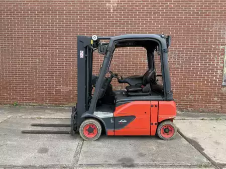 4-wiel elektrische heftrucks 2017  Linde E16P-02 (2)