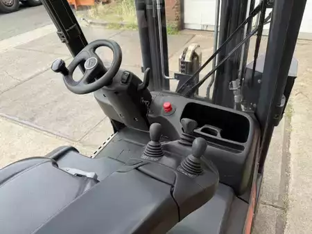 4-wiel elektrische heftrucks 2017  Linde E16P-02 (9)