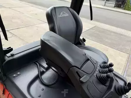 4-wiel elektrische heftrucks 2019  Linde E20L-02 (9)