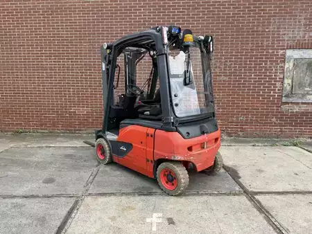 4-wiel elektrische heftrucks 2017  Linde E16P-02 (3)