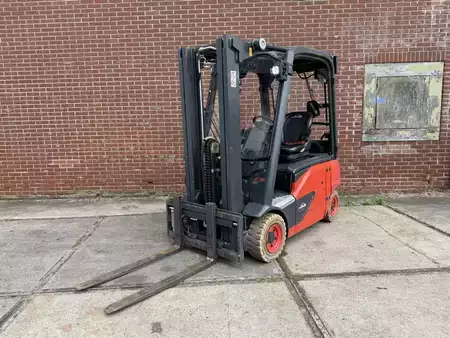 4-wiel elektrische heftrucks 2017  Linde E16P-02 (5)