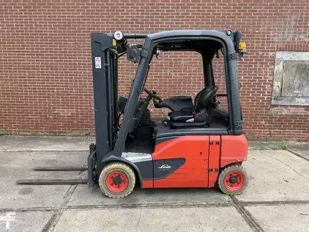4-wiel elektrische heftrucks 2017  Linde E16P-02 (6)