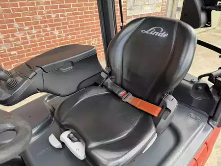 4-wiel elektrische heftrucks 2017  Linde E16P-02 (7)