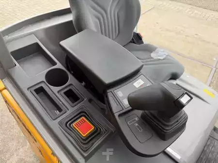 3-wiel elektrische heftrucks 2018  Jungheinrich EFG 216k (10)