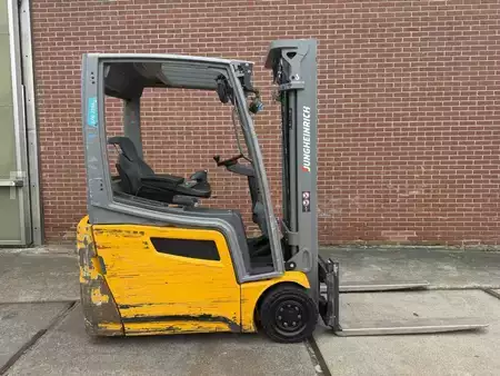 3-wiel elektrische heftrucks 2018  Jungheinrich EFG 216k (2)