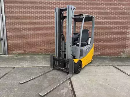 3-wiel elektrische heftrucks 2018  Jungheinrich EFG 216k (4)