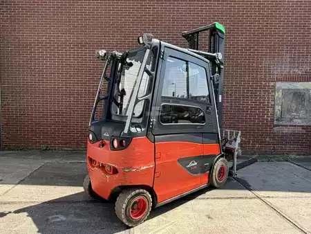 4-wiel elektrische heftrucks 2016  Linde E25HL-01/600 (3)