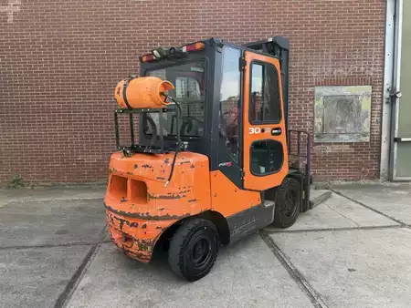 LPG Forklifts 2015  Doosan G30E-5 (2)