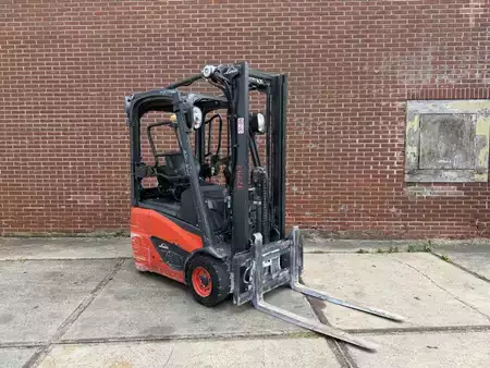 Carrelli elettrici 3 ruote 2018  Linde E12-02 (1)