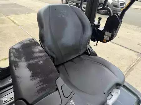 Carrelli elettrici 3 ruote 2018  Linde E12-02 (10)