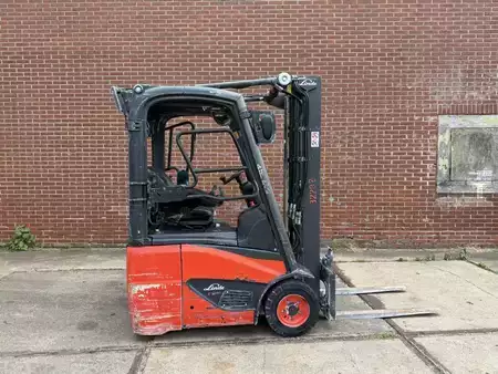 Carrelli elettrici 3 ruote 2018  Linde E12-02 (2)