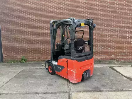 Carrelli elettrici 3 ruote 2018  Linde E12-02 (5)
