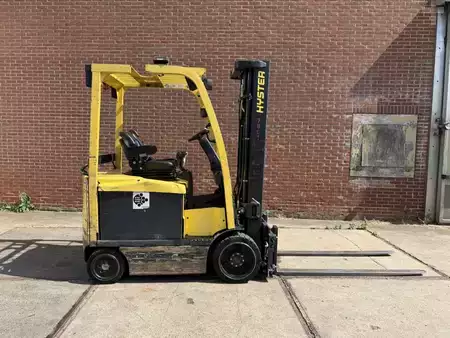 Elektro 4 Rad 2012  Hyster E2.5XN MWB (2)