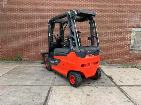 Elektromos 4 kerekű 2018  Linde E25FCFC-01/600 (4)