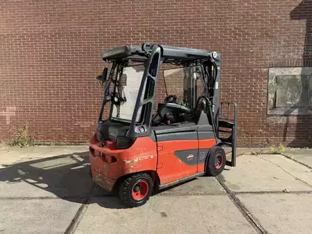 Sähkö - 4 pyör 2017  Linde E30R-01 (3)