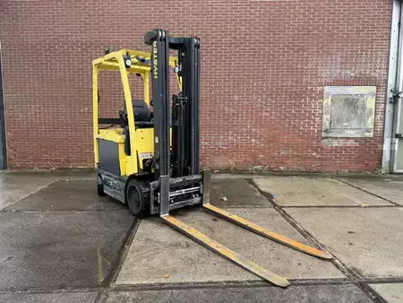 Carrelli elettrici 4 ruote 2017  Hyster E2.5XN MWB (1)