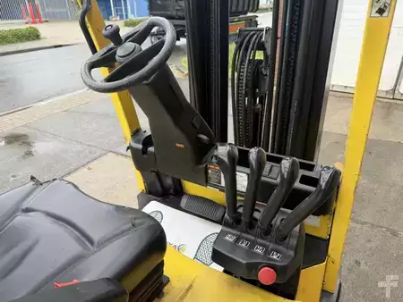 Carrelli elettrici 4 ruote 2017  Hyster E2.5XN MWB (9)