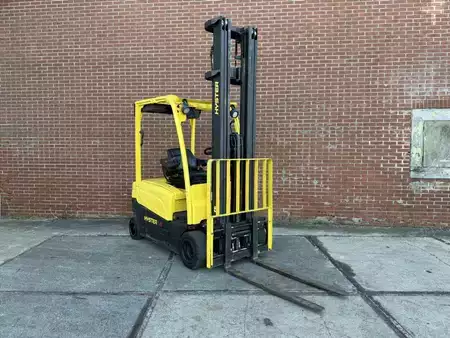 Sähkö - 4 pyör 2009  Hyster J1.8XN LWB (1)