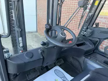 Elektromos 4 kerekű 2019  Linde E40HL-01/600 (7)