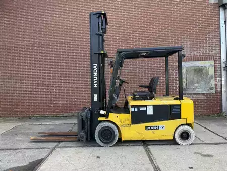Elektro 4 Rad 2009  Hyundai 30BH-7 (6)