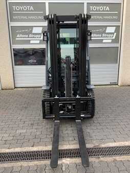 Gas gaffeltruck 2022 Toyota 02-8FGF25 (2)