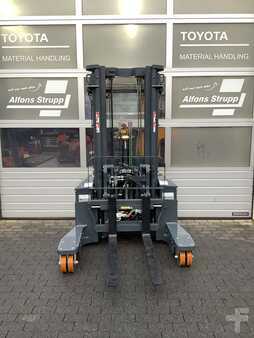 Pallet Stackers 2022  Combilift WR4 (3)