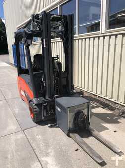 Elektryczne 3-kołowe 2016 Linde E20L-02 (2)