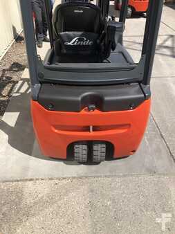 Elektryczne 3-kołowe 2016 Linde E20L-02 (3)