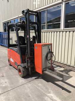 Elektryczne 4-kołowe 2012 Linde E20PH-01 (3)