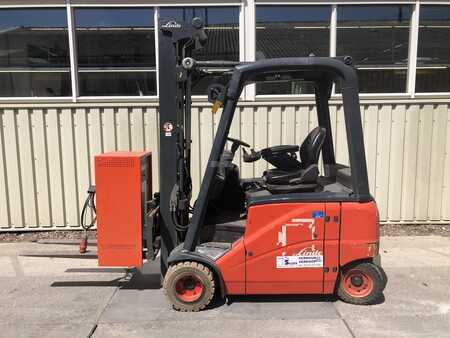 Elektryczne 4-kołowe 2012 Linde E20PH-01 (2)