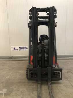 Elektryczne 4-kołowe 2013 Linde E20PH-01 (3)