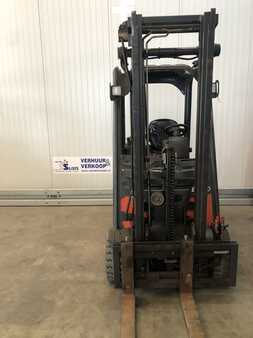 Elektryczne 4-kołowe 2009 Linde E20PH-01 (2)