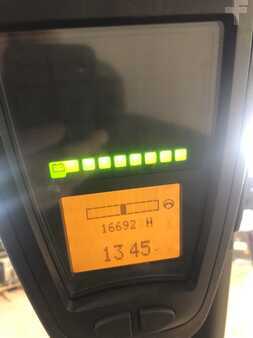 Elektryczne 3-kołowe 2016 Linde E18-02 (4)