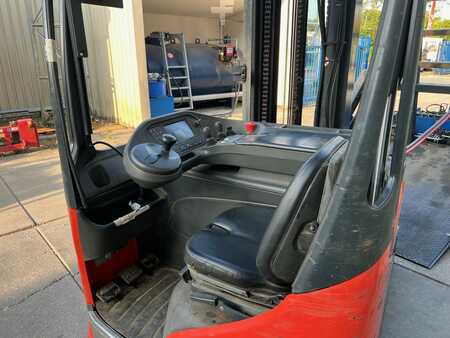 Reach Truck 2017 Linde R20HD-01 (3)