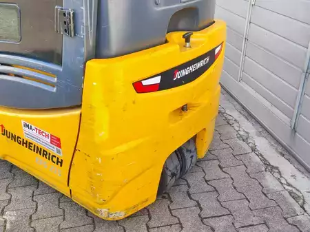 Elektro 3 Rad 2015  Jungheinrich EFG215 (3)
