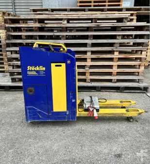 Transpaleta conductor sentado 2018 Stöcklin EFP 30 (1)