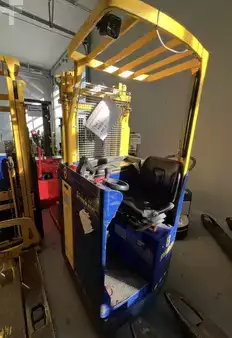 Stacker com assento 2013 Stöcklin EFI 1600 (1)