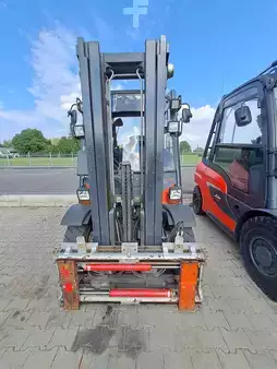 LPG Forklifts 2016  Linde H40T (2)