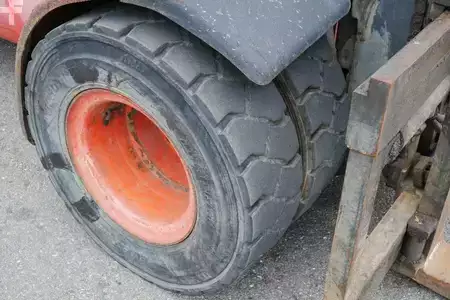 Dieselový VZV 2000  Linde H 30 D-03 | 2000 (15)
