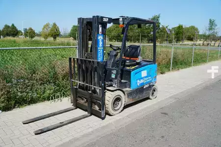 Electric - 4 wheels 2017  Doosan B 25 X-7 | 2017 (1)