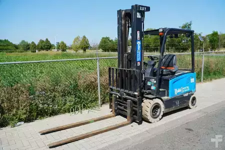 Electric - 4 wheels 2021  Doosan B 25 X-7 | 2021 (1)