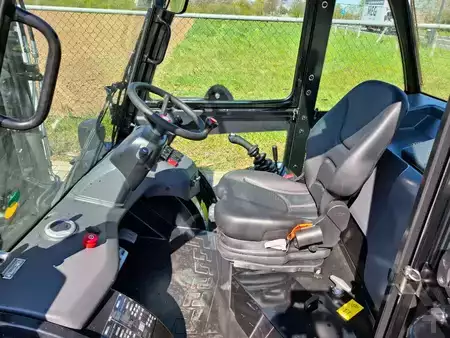 Dieselový VZV 2025  Manitou MC 25-4 D K  | 2025 | Closed cabin (11)