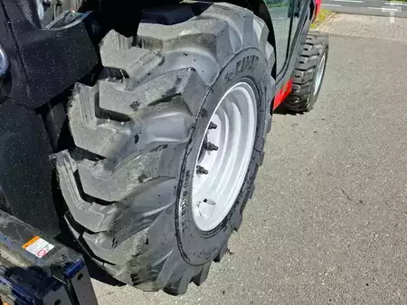 Dieselový VZV 2025  Manitou MC 25-4 D K  | 2025 | Closed cabin (16)