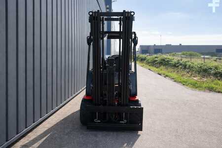 Eléctrico - 4 rodas 2024  Toyota Traigo 80 9FBM35T | 2024 (7)