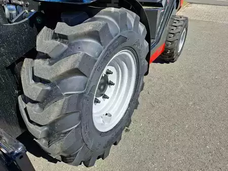 Dieselový VZV 2025  Manitou MC 25-4 D K | 2025 | Open cabin (16)