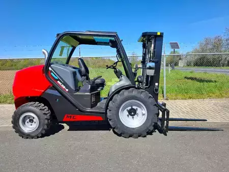 Dieselový VZV 2025  Manitou MC 25-4 D K | 2025 | Open cabin (3)