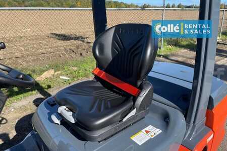 Dízel targoncák 2022  Toyota 8 FDF 25 | 2022 (15)