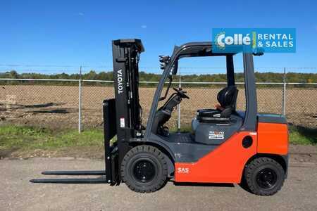 Dízel targoncák 2022  Toyota 8 FDF 25 | 2022 (5)