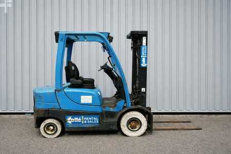 Dízel targoncák 2015  Yale GDP25 | 2015 (1)